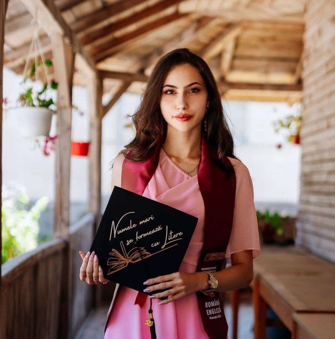 Alexia Olaru, profesoară de Limba Română și Engleză